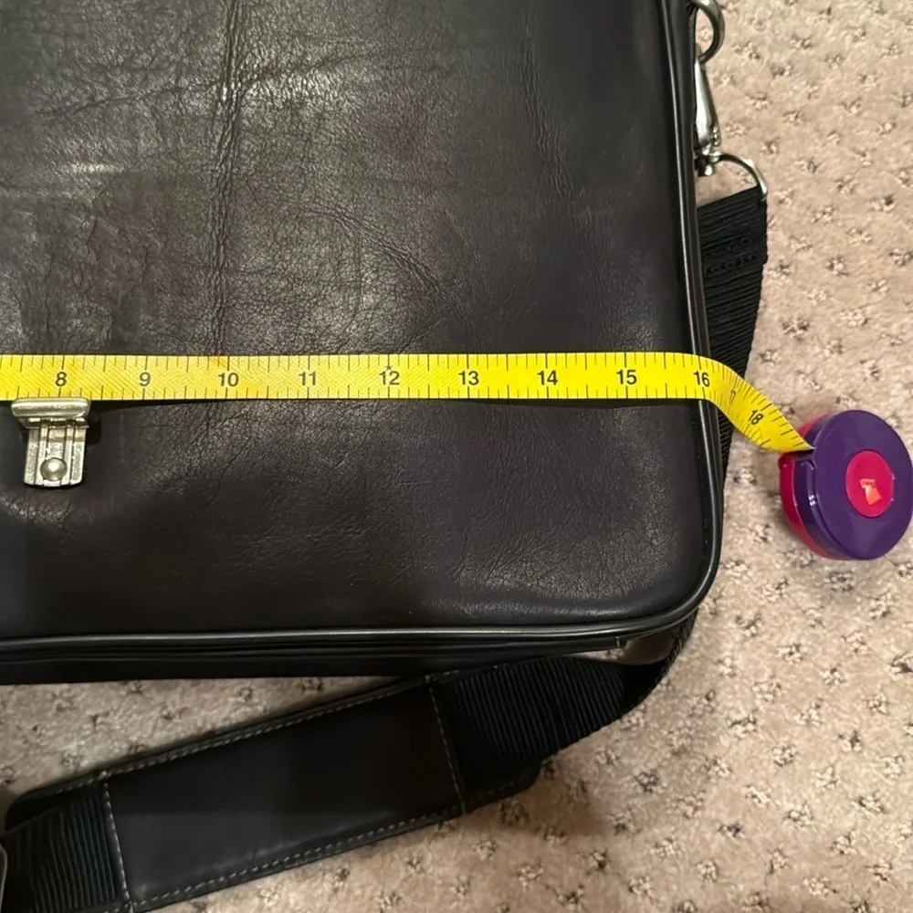 Kenneth Cole Reaction Black Leather Briefcase with Shoulder Strap